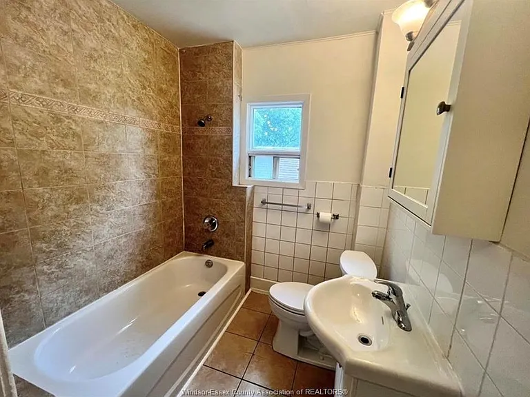 3458 Harris St — Photo 13