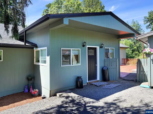 40787 Snow Peak Dr, Lebanon, OR 97355