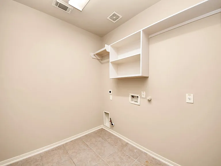 4 Palmdale Ln — Photo 20