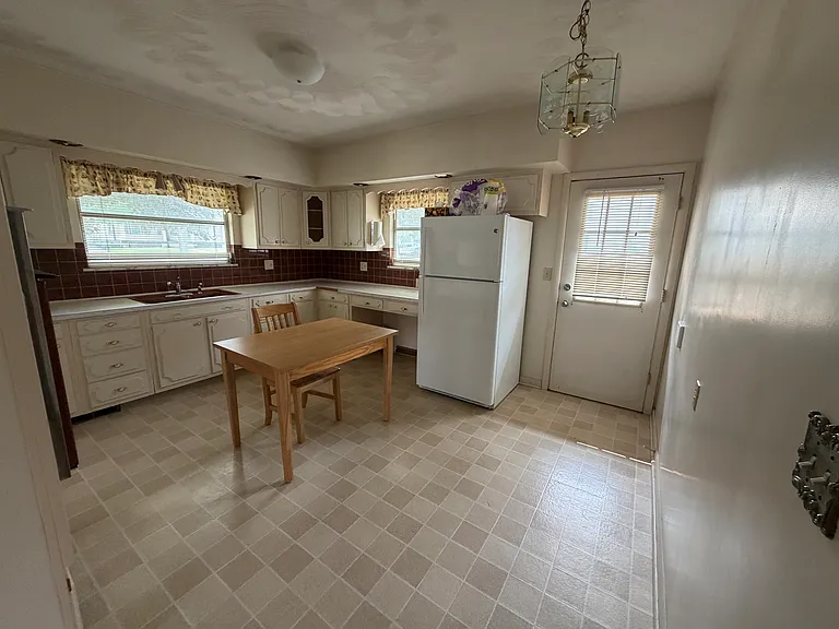 120 College Ave #120 — Photo 2