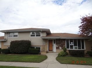 9744 Major Ave, Oak Lawn, IL 60453