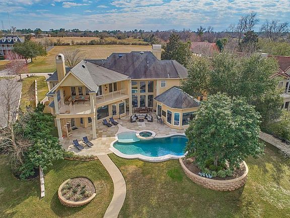 2nd image of 103 Lake Estates Dr