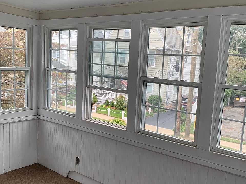 2nd image of 21 Lettney Pl #2