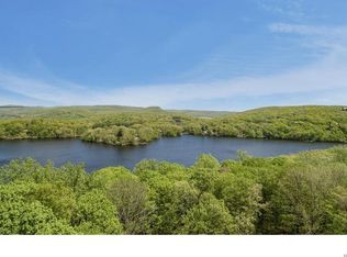 4 Sterlington Rd, Sloatsburg, NY 10974