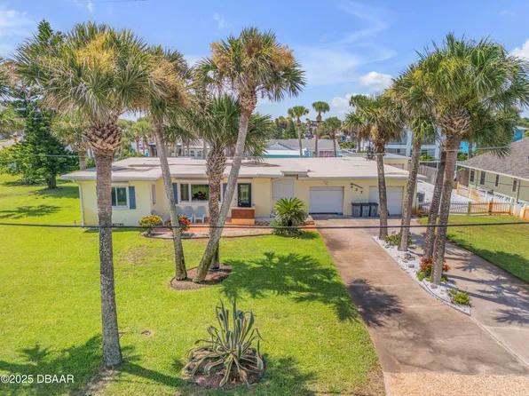 327 Due East St, New Smyrna Beach, FL 32169