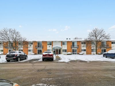 8872 Jody Ln APT 2E, Des Plaines, IL, 60016