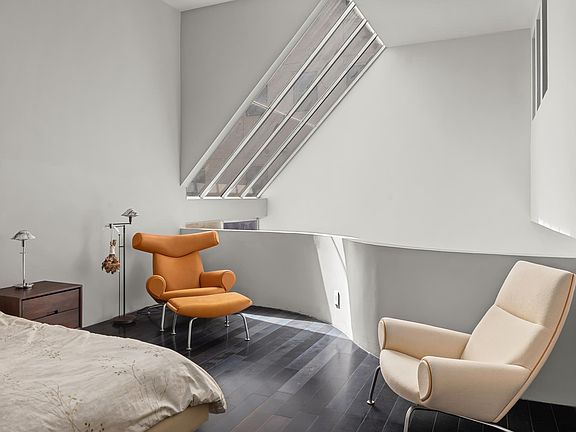 4th image of 11925 Goshen Ave #3