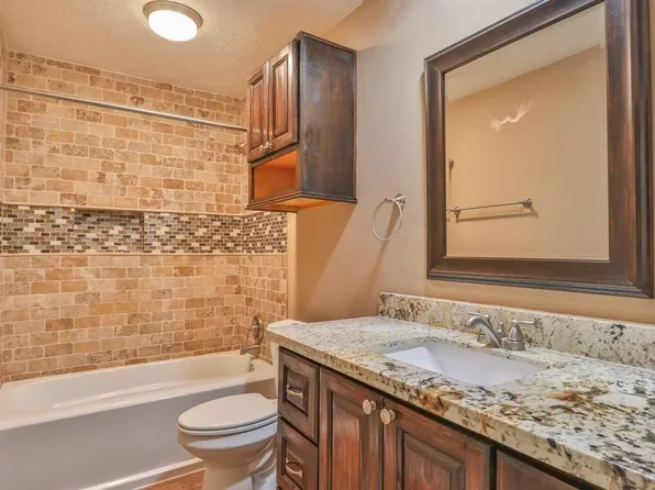 3805 Teakwood Dr, La Porte, TX 77571