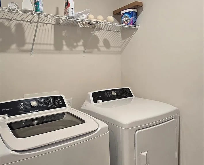 8011 Scarlet Maple Ln — Photo 12