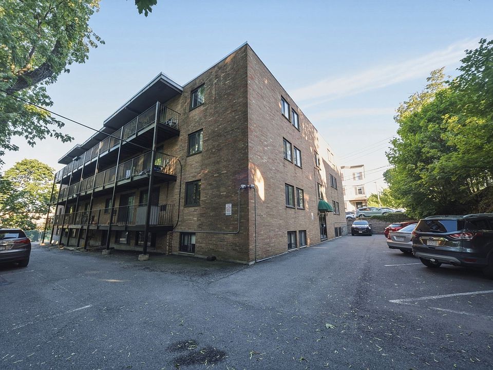 1st image of 10 Coffey St APT 25