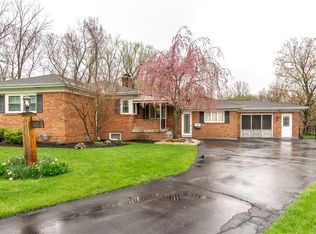 56 Parkdale Dr, Lancaster, NY 14086