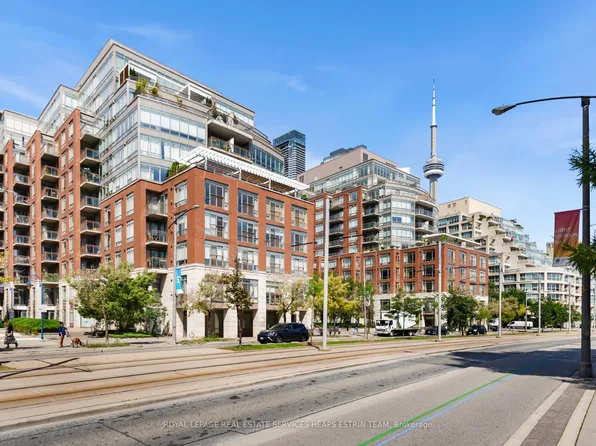500 Queens Quay W #802W, Toronto, ON M5V 3K8