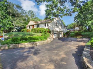 45 North St, Trumbull, CT 06611