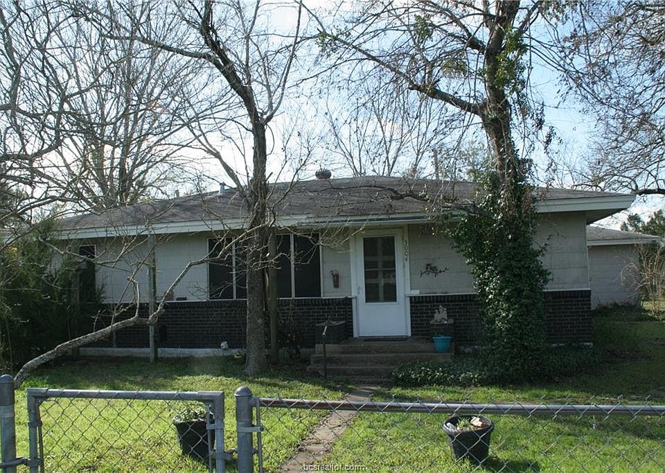 1st image of 3004 Montana Ave