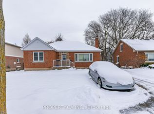 49 Arlington Blvd, Kitchener, ON N2A 2G8