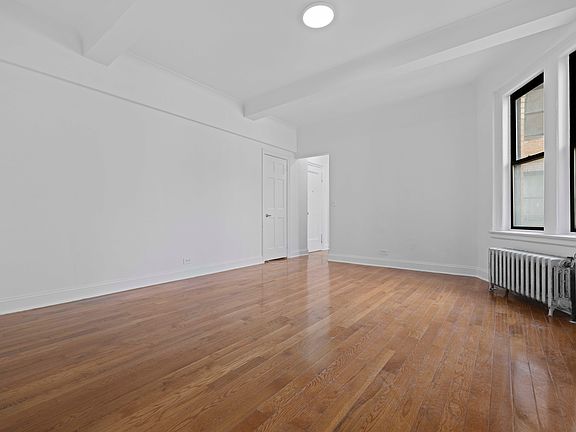 5th image of 244 W 72nd St APT 8D