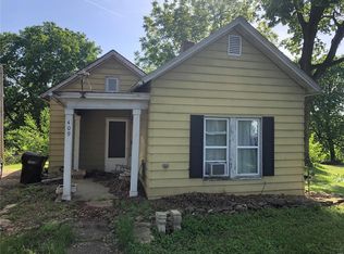 409 N 6th St, Elsberry, MO 63343