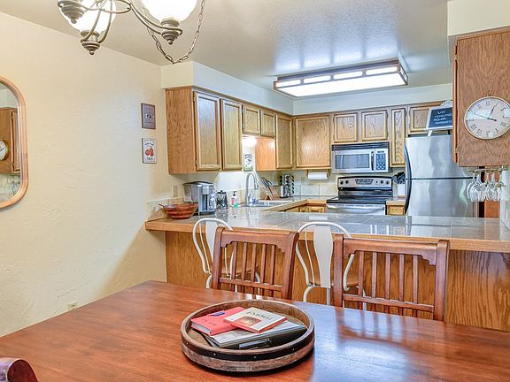 5th image of 1607 Davis Ave #56