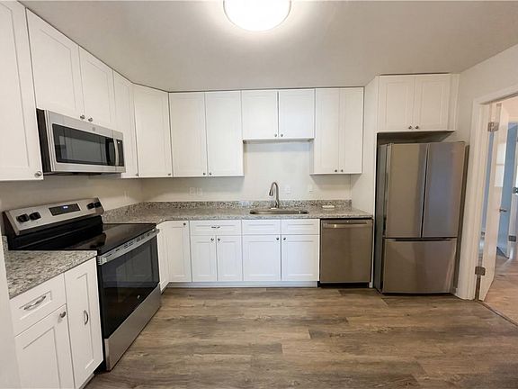 2nd image of 2385 Tarian Dr