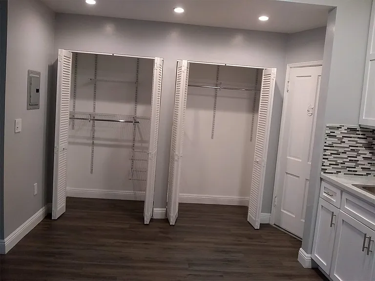 929 S Serrano Ave #104 — Photo 5
