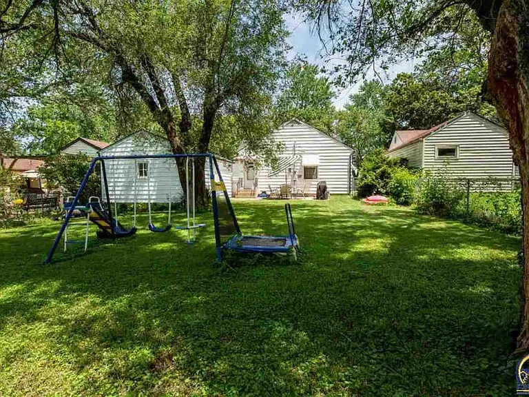 2413 SW Harrison St — Photo 11