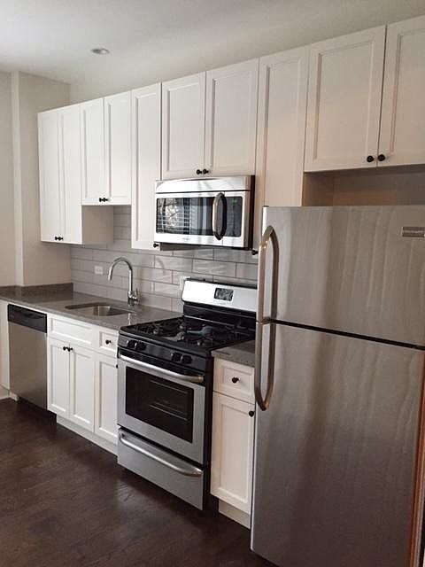 1st image of 1614 W Belle Plaine Ave #2FF