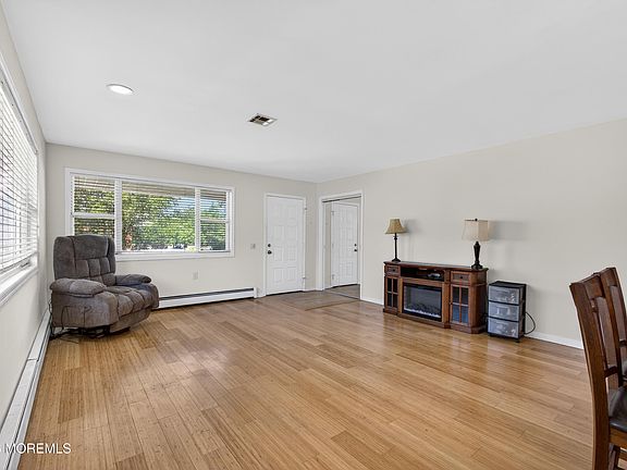 5th image of 6 Olstins Court