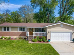 1915 Kisker Dr, Saint Charles, MO 63301