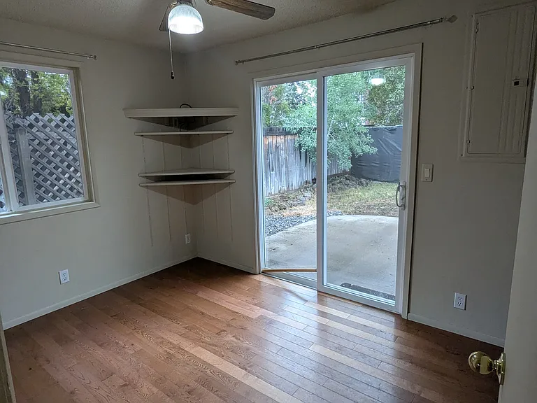 425 SE McKinley Ave #1 & 2-1 — Photo 22