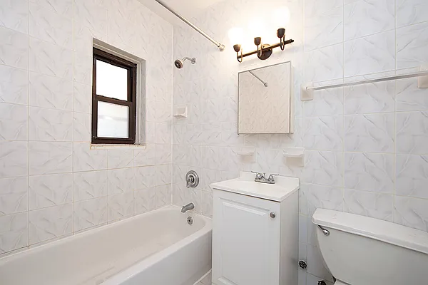 Rented by R New York | media 3