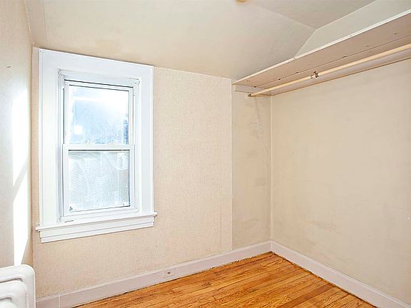 5th image of 54 Pocono Ave