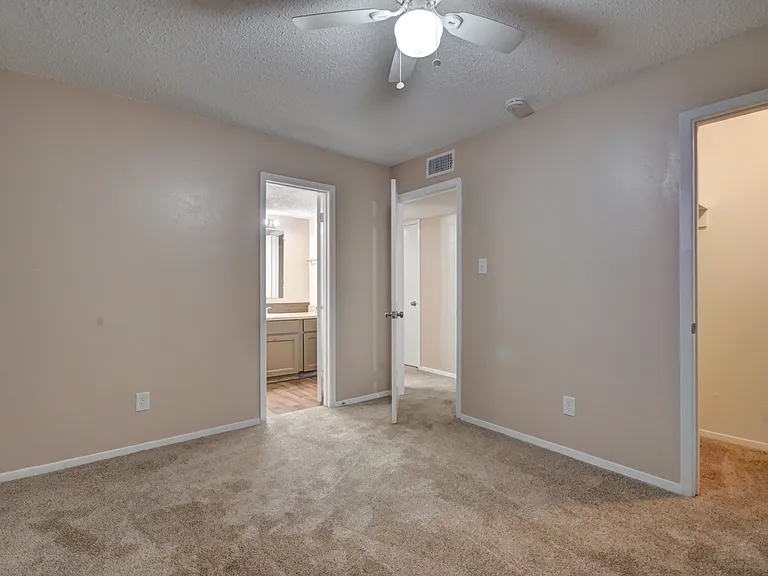 3319 Crites St — Photo 7