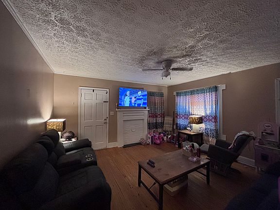 2nd image of 222 Fite St