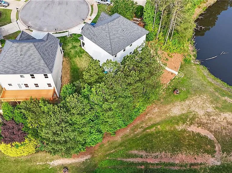 336 Nobleman Way — Photo 14