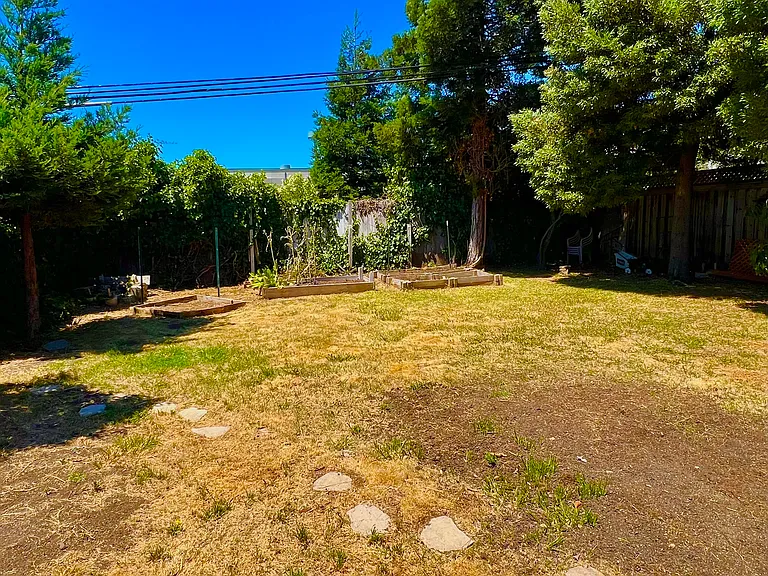 221 Hermosa Ave — Photo 28
