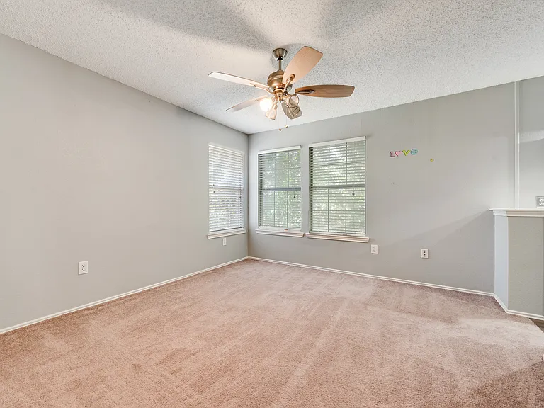 2912 Shadow Oak Ct — Photo 26