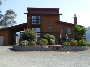 94510 N Bank Rogue Rd, Gold Beach, OR 97444