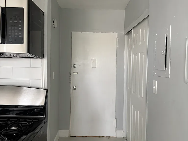 300 Westfield Ave E #2 — Photo 6
