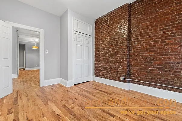 Rented by aptsandlofts.com | media 4