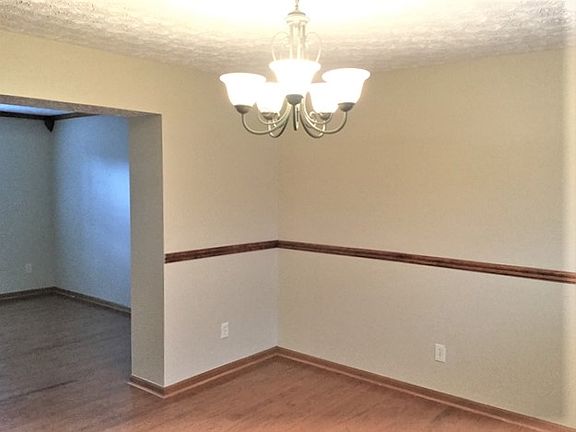 4th image of 969 Fortkort Dr