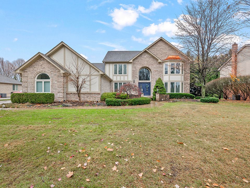 1st image of 54880 Burlington Dr