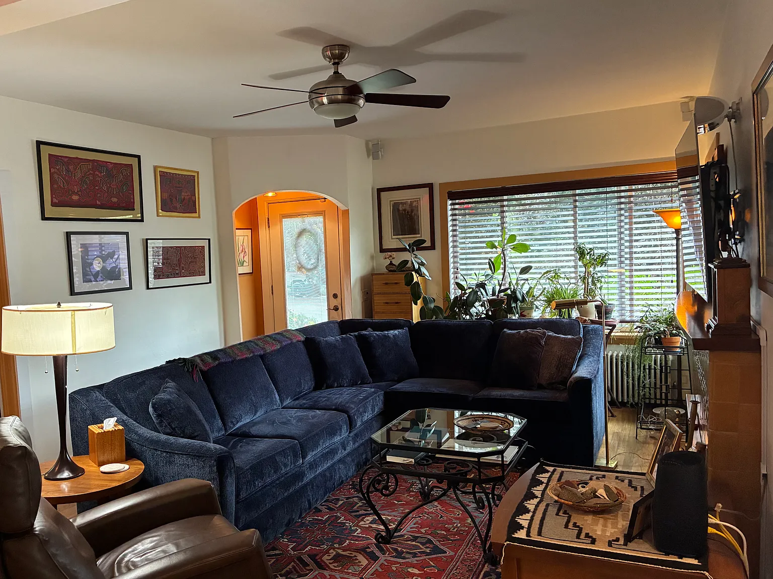 1 bed, 1000 sqft, $2,300 — Photo 3