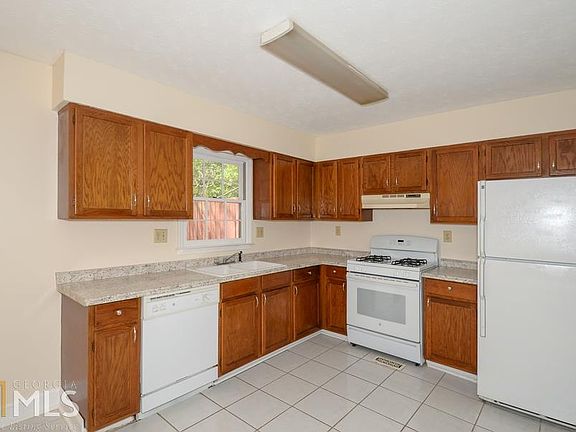 3rd image of 2801 Northwood Ct SW