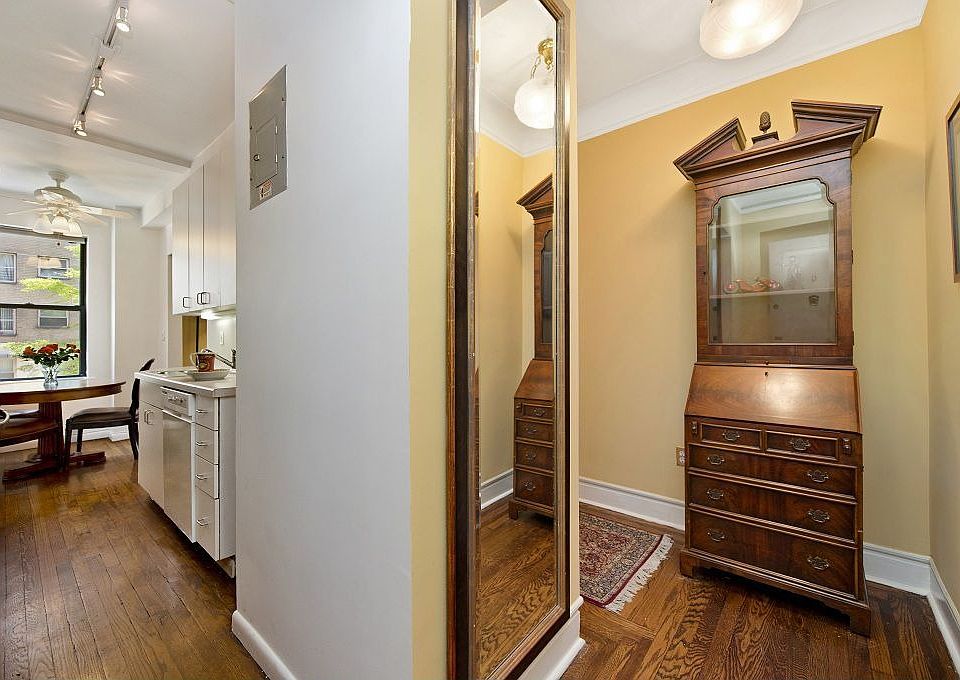 2nd image of 271 Lexington Ave #3G