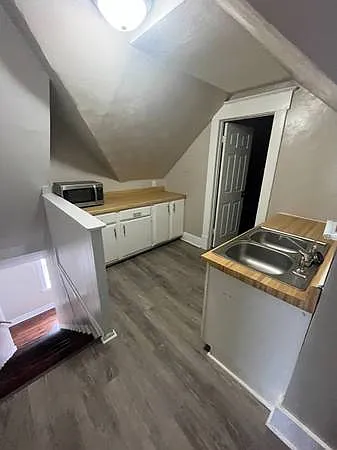 1619 Memorial Avenue SW - 6 — Photo 3