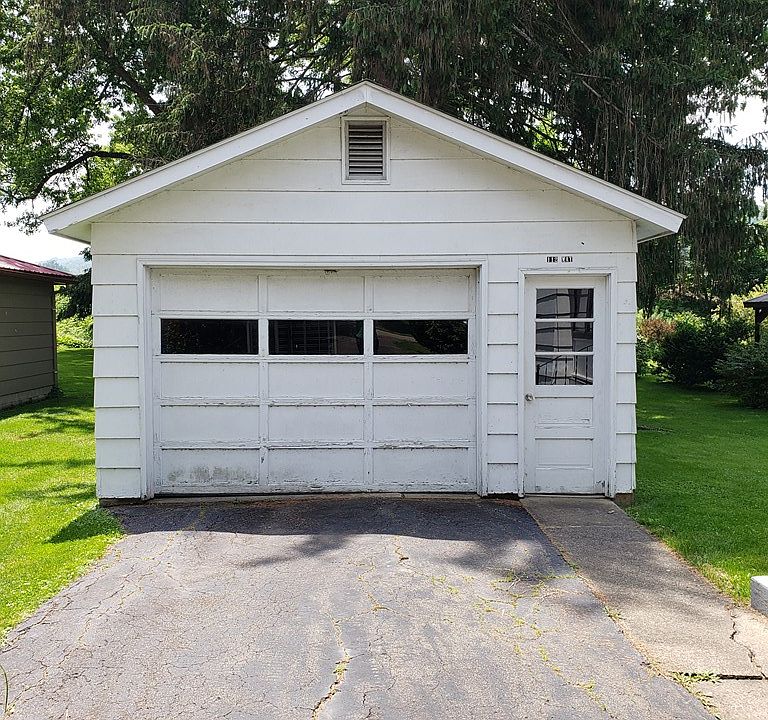 2nd image of 112 May St