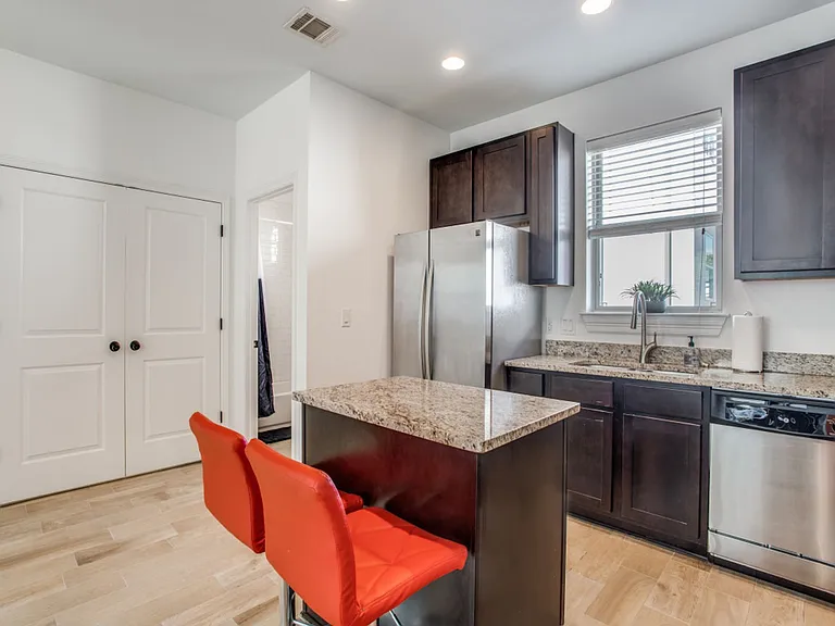 30th St Townhomes — Photo 6