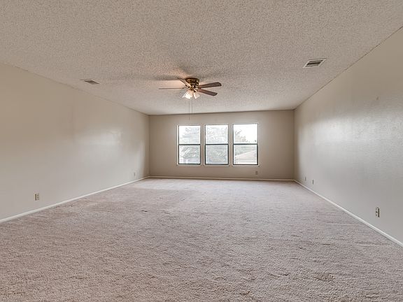 4th image of 8118 Bent Meadow Dr