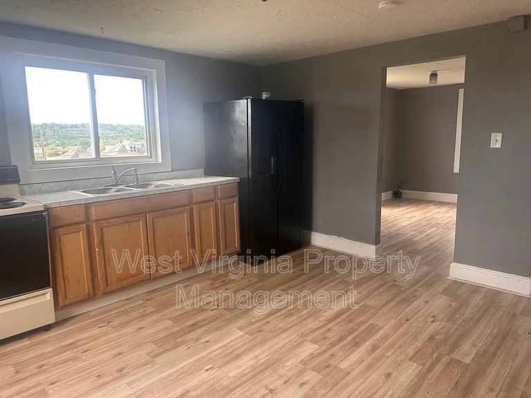 304 N 3rd St #UPPER — Photo 9