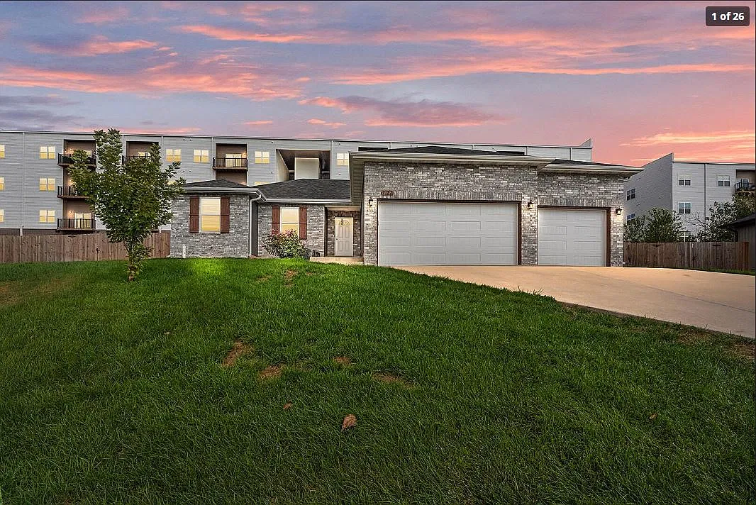 4 bed, 1667 sqft, $2,100 — Photo 1